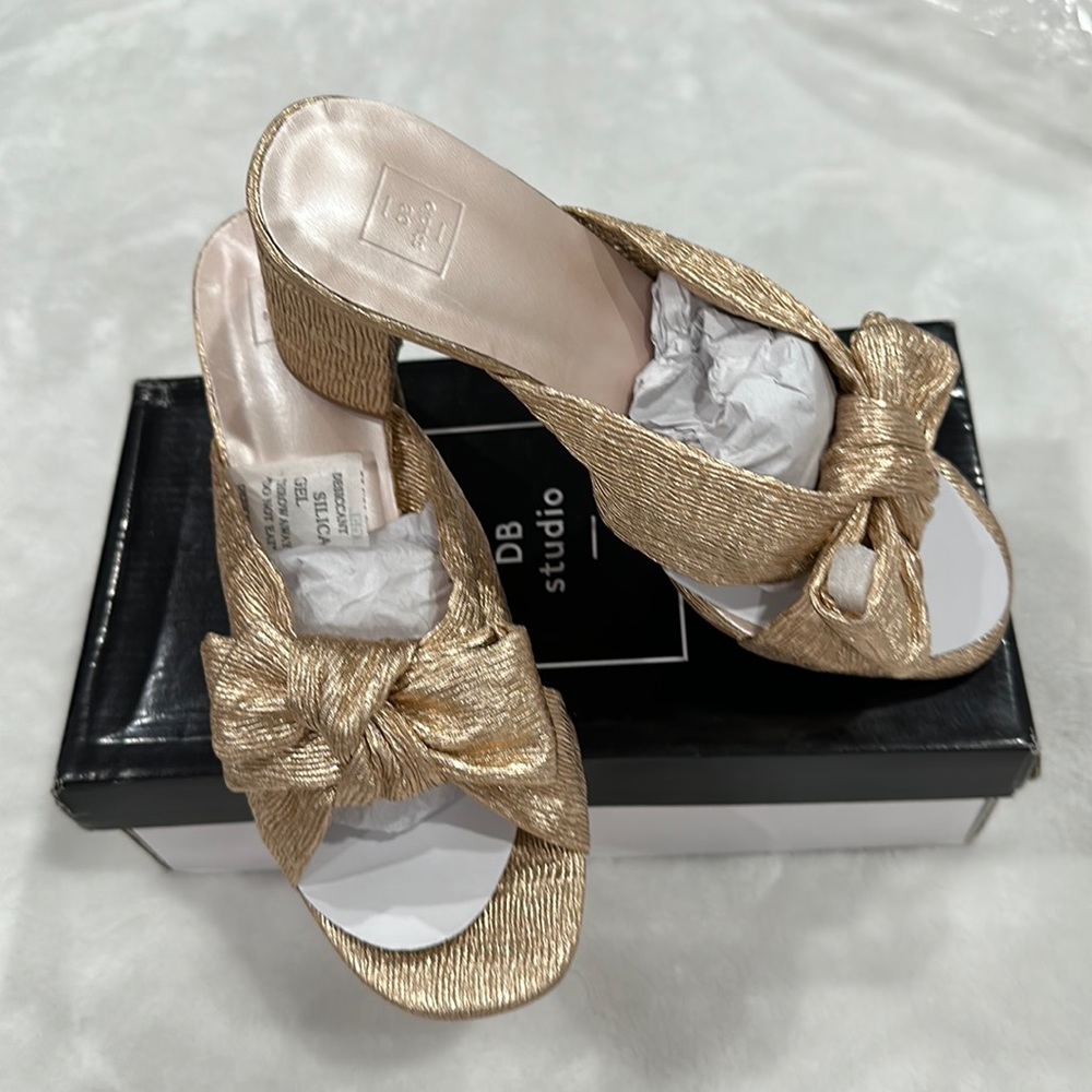 David’s Bridal women’s bow heeled sandals sleep on open toe